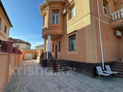 Отдельный дом · 14 комнат · 846 м² · 10 сот., 29а мкр — Напротив сары базар за 2 млн ₸ в Актау