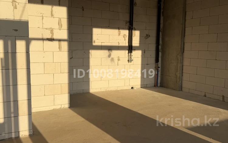 Свободное назначение, офисы, магазины и бутики, образование · 37 м² за 390 000 ₸ в Астане, Есильский р-н — фото 4