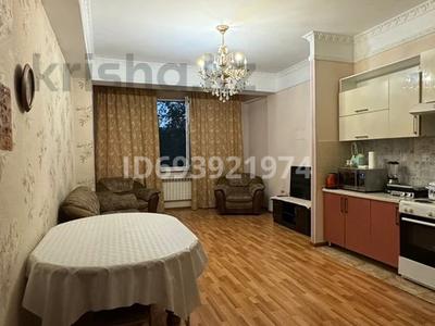 1-комнатная квартира, 65 м², 3/11 этаж, мкр Жетысу-3 61 за 40 млн 〒 в Алматы, Ауэзовский р-н