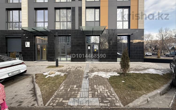 Свободное назначение, офисы, магазины и бутики, общепит, салоны красоты, фитнес и спорт, медцентры и аптеки, образование, развлечения, конференц-залы, кабинеты и рабочие места, студии · 215 м² за 1.3 млн ₸ в Алматы, Бостандыкский р-н — фото 2
