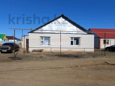 Жеке үй · 4 бөлме · 100 м² · 4 жүзд., Досмухамедова 7, бағасы: 16 млн ₸ в Уральске