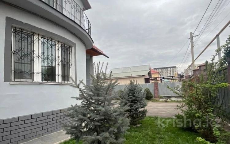 Отдельный дом · 4 комнаты · 160 м² · 8.1 сот., мкр Акбулак, Аханова 45 за 135 млн ₸ в Алматы, Алатауский р-н — фото 7