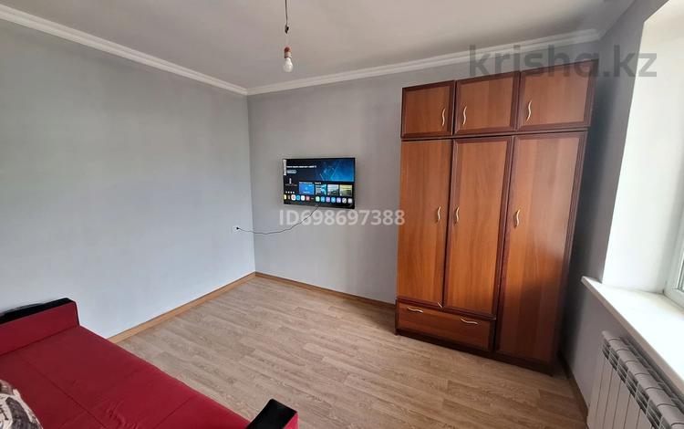 1-комнатная квартира · 37 м² · 3/4 этаж, мкр Кокжиек за 180 000 ₸ в Алматы, Жетысуский р-н — фото 2