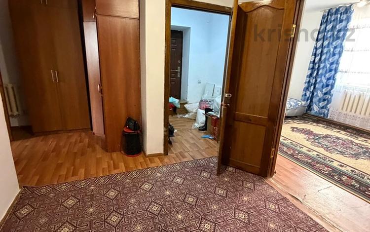 2-бөлмелі пәтер · 42 м² · 1/3 қабат, Бозғұлов 6 — Детская больница, бағасы: 13.5 млн ₸ в  — фото 2