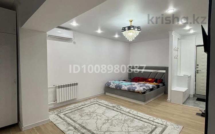 1-комнатная квартира · 34 м² · 2/9 этаж, 4-й мкр 3 за 10 000 ₸ в Актау — фото 2