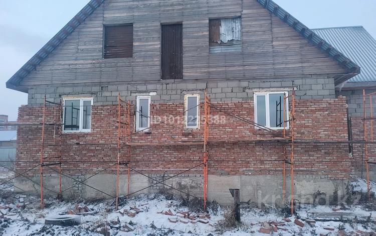 Жеке үй · 4 бөлме · 300 м² · , Мкрн Северо-Западный квартал 70 31 — Возле Областного суда, бағасы: 59 млн ₸ в Костанае — фото 2