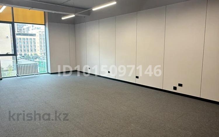 Офисы, кабинеты и рабочие места · 53.5 м² за 450 000 ₸ в Астане, Нура р-н — фото 2