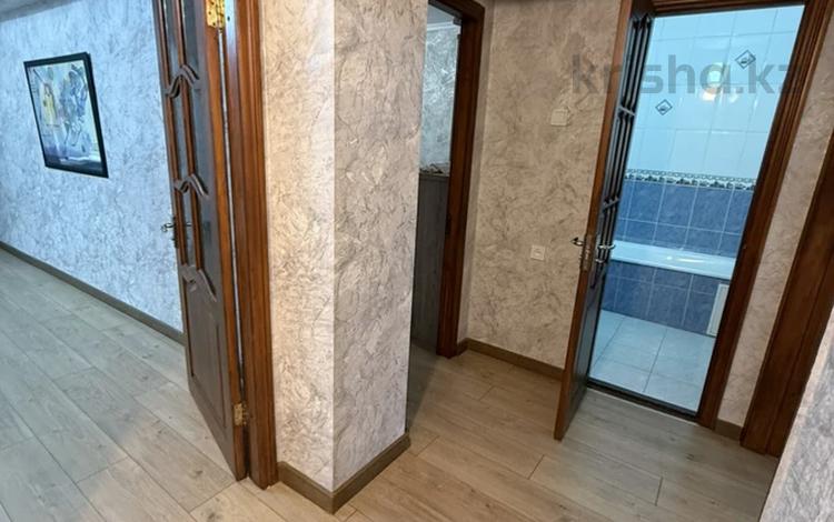 3-комнатная квартира · 71 м² · 3/5 этаж, жарокова 171а за 57 млн ₸ в Алматы, Бостандыкский р-н — фото 2