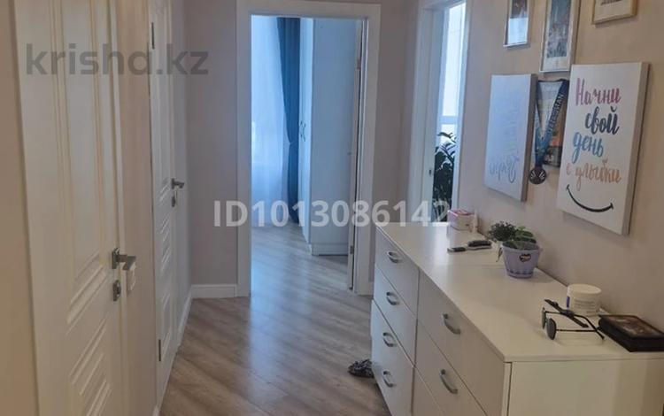 3-комнатная квартира · 95 м² · 5/8 этаж, Илияс Омаров 2 за 450 000 ₸ в Астане, Нура р-н — фото 2
