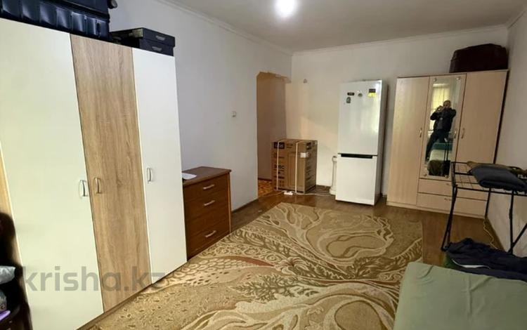 1-комнатная квартира · 32 м² · 1/4 этаж, мкр №10 за 21 млн ₸ в Алматы, Ауэзовский р-н — фото 3