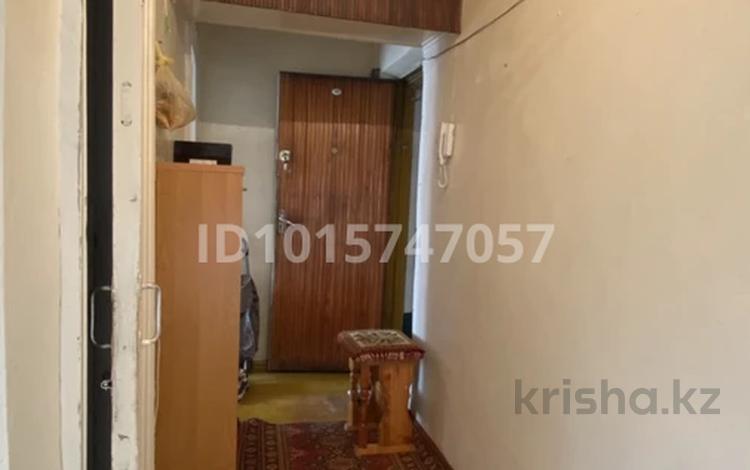 3-комнатная квартира · 52.8 м² · 4/4 этаж, Сулейманова. 8 8 — напротив. главного корпуса ТарГУ за 16 млн ₸ в Таразе — фото 2