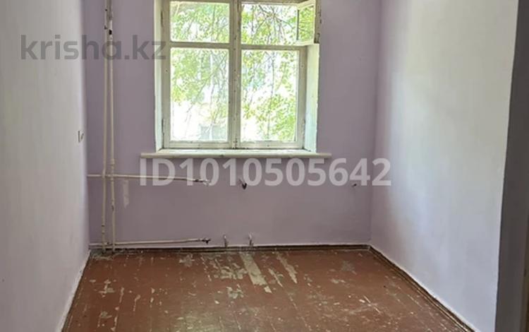 3-комнатная квартира · 62 м² · 3/4 этаж, Байзак батыра 186 — Ориентировочно находится возле стадиона Локомотив за 16 млн ₸ в Таразе — фото 2