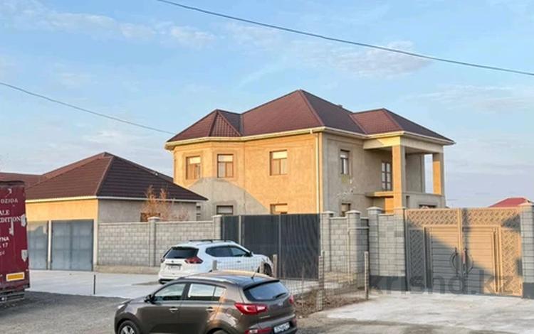 Отдельный дом · 7 комнат · 277 м² · 10 сот., Мкр. Наурыз, Утепберген Наурызбаев 12 — Мкр. Наурыз, кіре берісі за 60 млн ₸ в  — фото 2