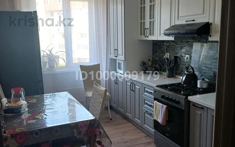 2-комнатная квартира · 65 м² · 3/6 этаж, мкр Кокжиек 19 за 35 млн ₸ в Алматы, Жетысуский р-н — фото 2