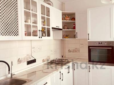 3-бөлмелі пәтер, 90 м², 6/9 қабат, Кенесары хана — Асанбая Аскарова, бағасы: 56 млн 〒 в Алматы, Бостандыкский р-н