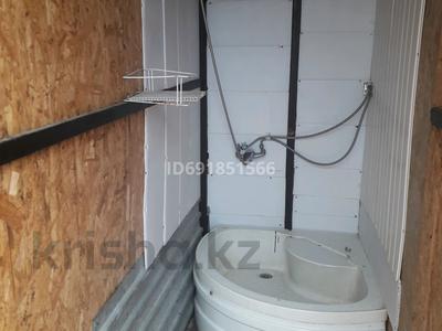 Продажа домов и дачи в Карагандинской обл.: Часть дома · 6 комнат · 84 м² · 15 сот., Набережная — Пос Чубар-Тюбек за 19.9 млн 〒 Часть дома · 6 комнат · 84 м² · 15 сот., Набережная — Пос Чубар-Тюбек за 19.9 млн 〒 в Балхаше