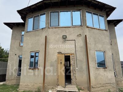 Үйдің бір бөлігі · 8 бөлме · 250 м², Аксарай 317, бағасы: 70 млн ₸ в 