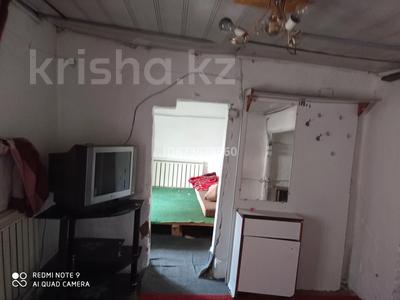 Отдельный дом · 2 комнаты · 40 м², Бірлік көшесі 40 за 50 000 〒 в Кыргауылдах