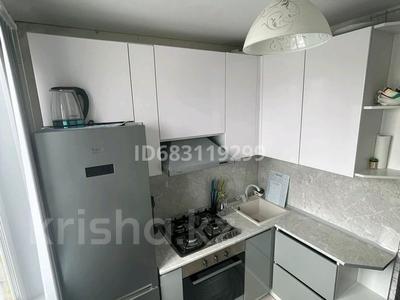 3-комнатная квартира, 62 м², 5/5 этаж, мкр 5, Тургенева за 16 млн 〒 в Актобе, мкр 5