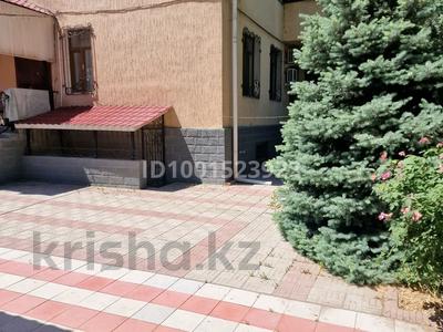 Отдельный дом · 6 комнат · 300 м² · 2 сот., Айтеке би — Нур банк за 100 млн 〒 в Таразе