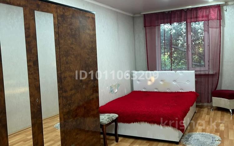 2-комнатная квартира · 44 м² · 5/5 этаж, Пришахтинск, 22й микрорайон 10 за 120 000 ₸ в Караганде, Алихана Бокейханова р-н — фото 7