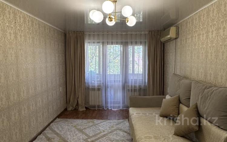 3-комнатная квартира · 60 м² · 4/4 этаж, мкр №1 12 — Саина - Жубанова за 300 000 ₸ в Алматы, Ауэзовский р-н — фото 2