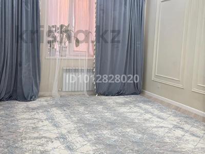 2-бөлмелі пәтер · 74 м² · 4/5 қабат, мкр. Алтын орда, ​Батыс 2 микрорайон 47Г — Мангилик ел, бағасы: 180 000 ₸ в Актобе