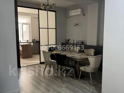 4-комнатная квартира · 100 м² · 10/10 этаж, 16-й мкр 93 за 33 млн 〒 в Актау