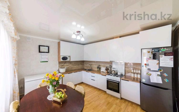 Отдельный дом · 3 комнаты · 110 м² · 17 сот., Мереке 20 за 59 млн 〒 в Астане, Сарайшык р-н — фото 2