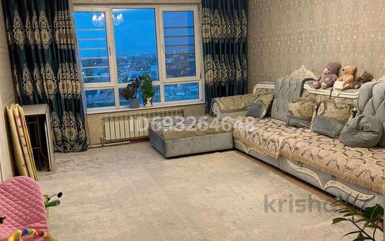 2-комнатная квартира, 65 м², 8/9 этаж, мкр Аккент, мкр. Аккент 25