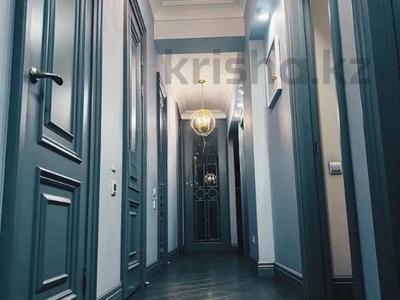 4-комнатная квартира · 165 м² · 6/10 этаж, Кабанбай Батыра 15 за 170 млн ₸ в Алматы, Медеуский р-н
