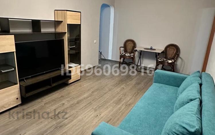 2-комнатная квартира · 46.6 м² · 2/4 этаж, мкр №5 35 — Станция метро Москва за 310 000 ₸ в Алматы, Ауэзовский р-н — фото 2