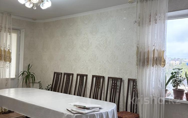 3-комнатная квартира · 61 м² · 4/5 этаж, Старый город, Заводская 43 за 15.6 млн ₸ в Актобе — фото 2