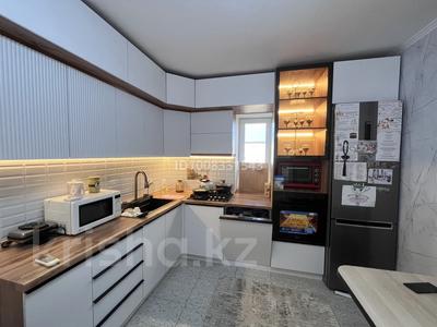 Отдельный дом · 2 комнаты · 80 м² · 8 сот., мкр Жулдыз, Арон аюпова 9 — Мкр. Жулдыз 1, ул. Арон аюпова 9 за 23 млн ₸ в Атырау
