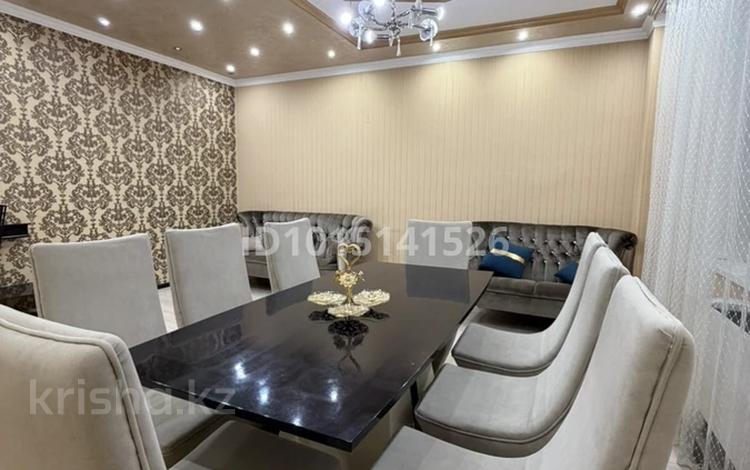 4-комнатная квартира · 145 м² · 26/29 этаж, Аль-Фараби 7 за 950 000 ₸ в Алматы, Бостандыкский р-н — фото 2