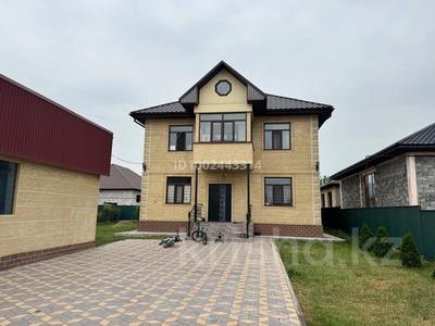 Продажа домов и дачи в Алматинской обл.: Отдельный дом · 8 комнат · 240 м² · 8 сот., Ақын Сара — Сералина за 80 млн 〒 Отдельный дом · 8 комнат · 240 м² · 8 сот., Ақын Сара — Сералина за 80 млн 〒 в