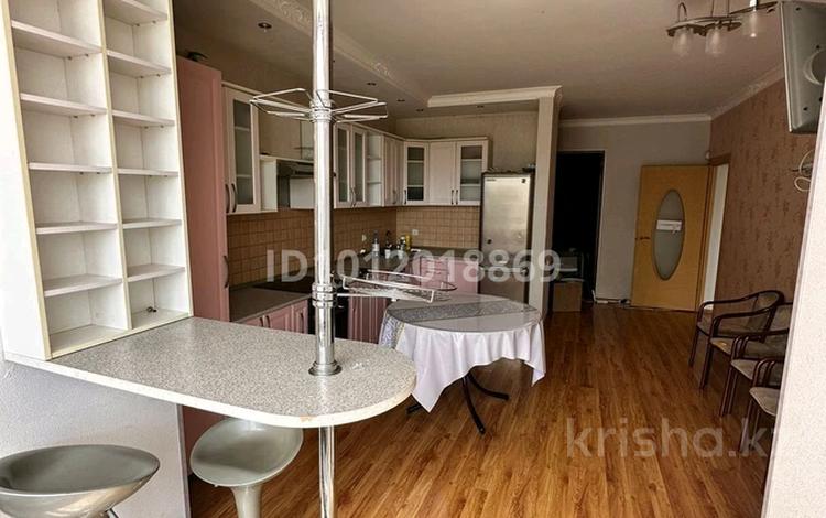 3-бөлмелі пәтер · 120 м² · 2/6 қабат, Славского 12/1, бағасы: 350 000 ₸ в Усть-Каменогорске — фото 2