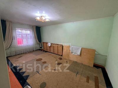 Отдельный дом · 8 комнат · 180 м² · 13 сот., Каракыз мотаев 27 — Самал 1 за 33 млн ₸ в Сарыагаш