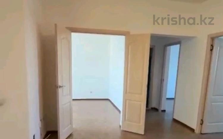 3-комнатная квартира · 85 м² · 9/10 этаж, Мкр. Бирлик за 21.8 млн ₸ в Талдыкоргане, военный городок Улан — фото 2