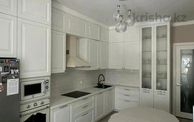 4-бөлмелі пәтер · 130.7 м² · 2/11 қабат, Кабанбай батыра 56 б, бағасы: 130 млн ₸ в Астане, Есильский р-н — фото 2