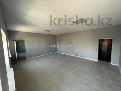 Дүкендер мен бутиктер · 90 м², бағасы: 200 000 ₸ в Жанаозен