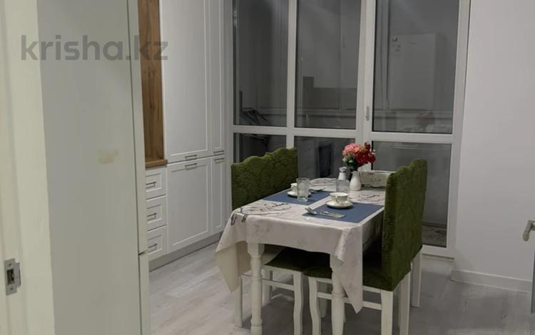 1-бөлмелі пәтер · 40 м² · 3/5 қабат, мкр. Алтын орда 24 А — ЖК СҰҢҚАР Ғазиза Жұбанова мен Тәуелсіздік көшесі қиылысы, бағасы: 10 000 ₸ в Актобе — фото 9