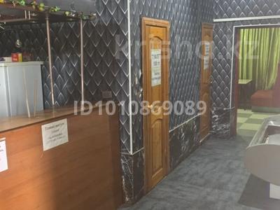 Свободное назначение, офисы, магазины и бутики, склады, общепит, салоны красоты, бани, гостиницы и зоны отдыха, фитнес и спорт, медцентры и аптеки, образование, развлечения, конференц-залы, кабинеты и рабочие места, студии · 100 м² за 350 000 〒 в Шымкенте, Аль-Фарабийский р-н