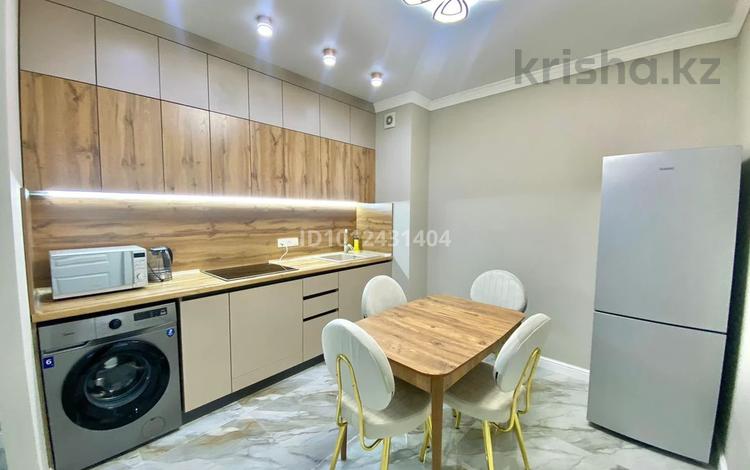 2-комнатная квартира · 44 м² · 2/16 этаж, Райымбека 210 за 350 000 〒 в Алматы, Алмалинский р-н — фото 2