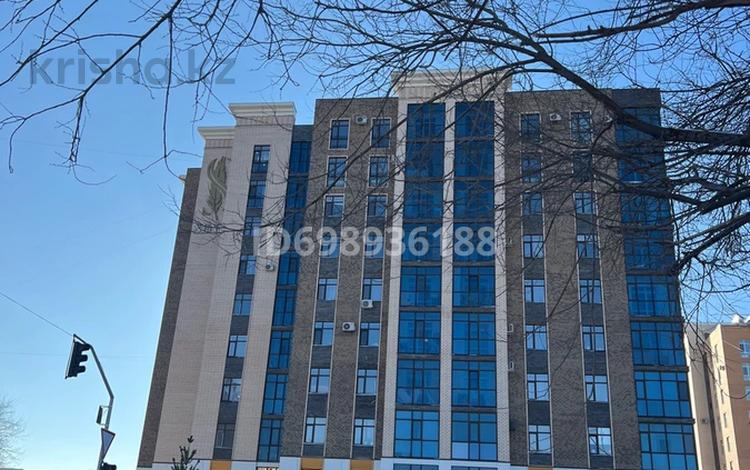 2-комнатная квартира · 70.8 м² · 6/10 этаж, Строителей 33/14 за 35 млн 〒 в Караганде, Казыбек би р-н — фото 2