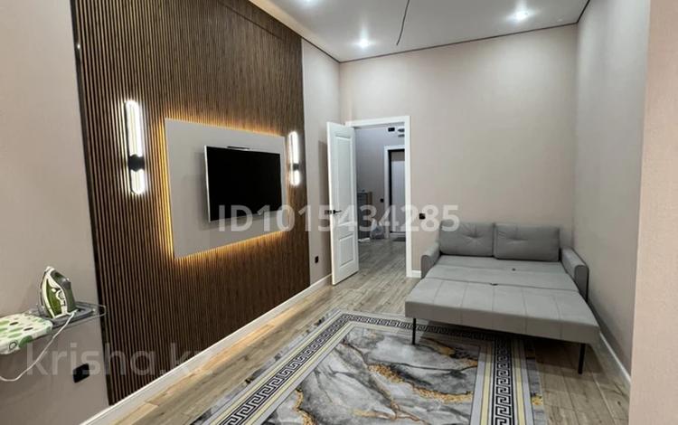2-бөлмелі пәтер · 70 м² · 7/12 қабат, 17-ш/а. 114, бағасы: 300 000 ₸ в Актау, 17-й мкр — фото 2