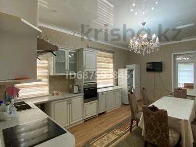 Отдельный дом · 7 комнат · 270 м² · 7 сот., Шашкина за 850 000 ₸ в Астане, Есильский р-н