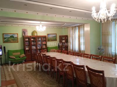 Жеке үй · 5 бөлме · 200 м² · 7 жүзд., Байзак батыр 131 — Абая/Байзак батыра(Ворошилова), бағасы: 37 млн ₸ в Таразе