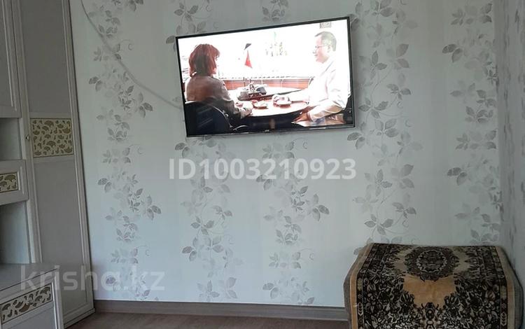 2-комнатная квартира · 42 м² · 3/5 этаж, мкр Новый Город, Абдирова 7 — Памятник Н.Абдирова за 180 000 〒 в Караганде, Казыбек би р-н — фото 2