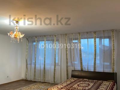 Тәулігіне пәтерлер в Жетысу обл.: 3-бөлмелі пәтер · 250 м² · 3/5 қабат, Назарбаева 116, бағасы: 25 000 〒 3-бөлмелі пәтер · 250 м² · 3/5 қабат, Назарбаева 116, бағасы: 25 000 〒 в Талдыкоргане